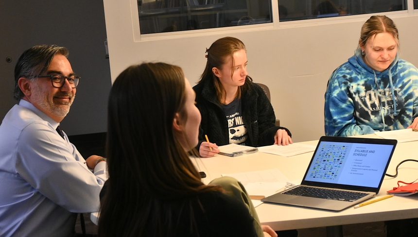 UNMAM Pilots Course on Art Museum Careers