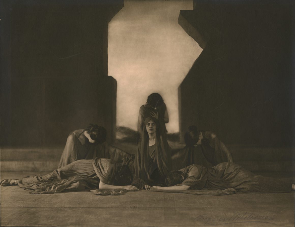 Eugene Hutchinson, Scene from the Chicago Little Theatre production of The Trojan Women by Euripides, 1914, Gelatin silver print, Bequest of Raymond Jonson, Raymond Jonson Collection.